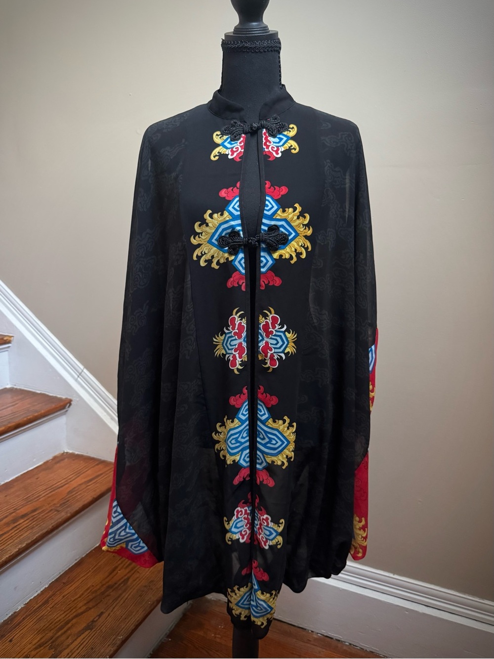 Vintage Very Vollbracht Asian Print Kimono Cape Frog Closure Missy